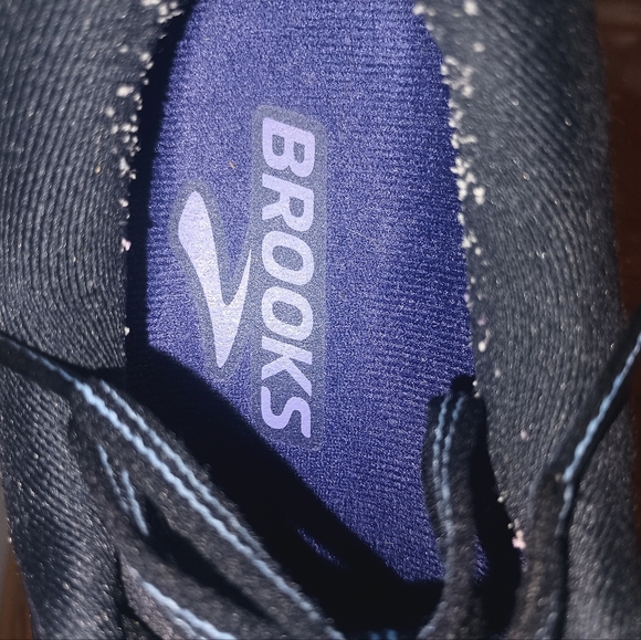 Brooks Black and Gray Running Shoes - Picture 3 of 7